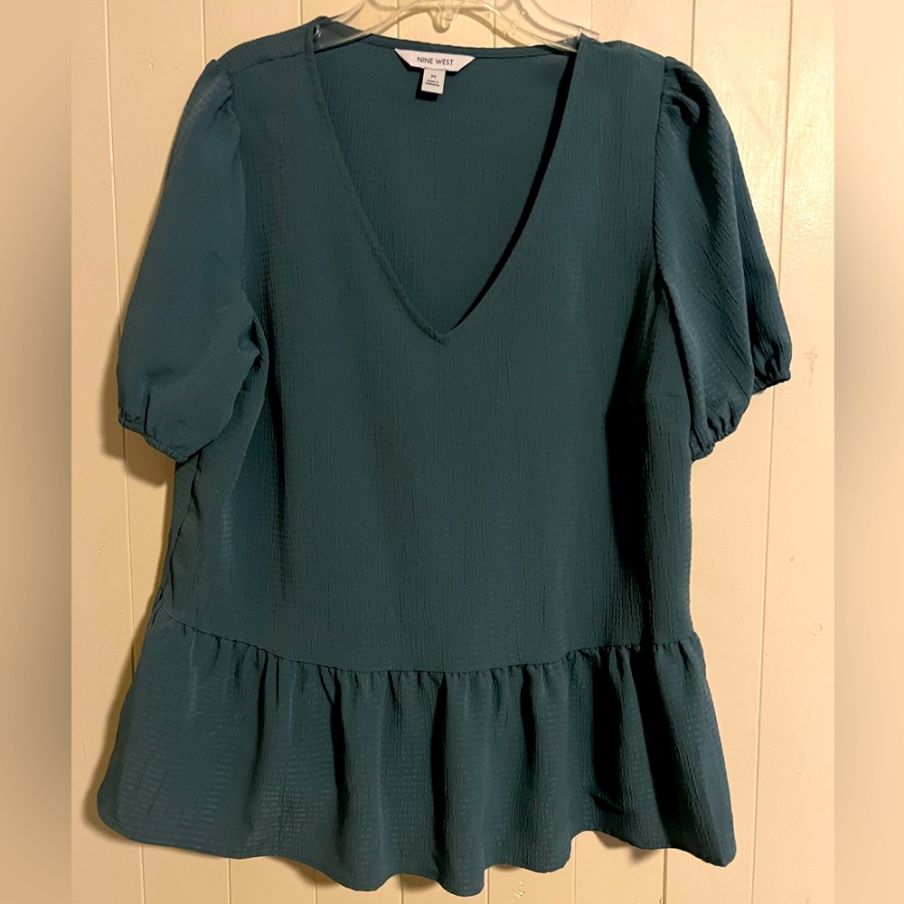 Ladies Nine West Crew Neck Blouse
